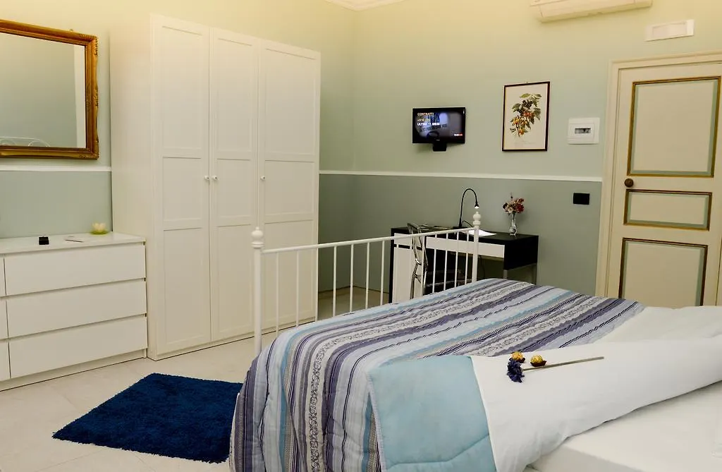 Al Centro di Acireale B&B Italia